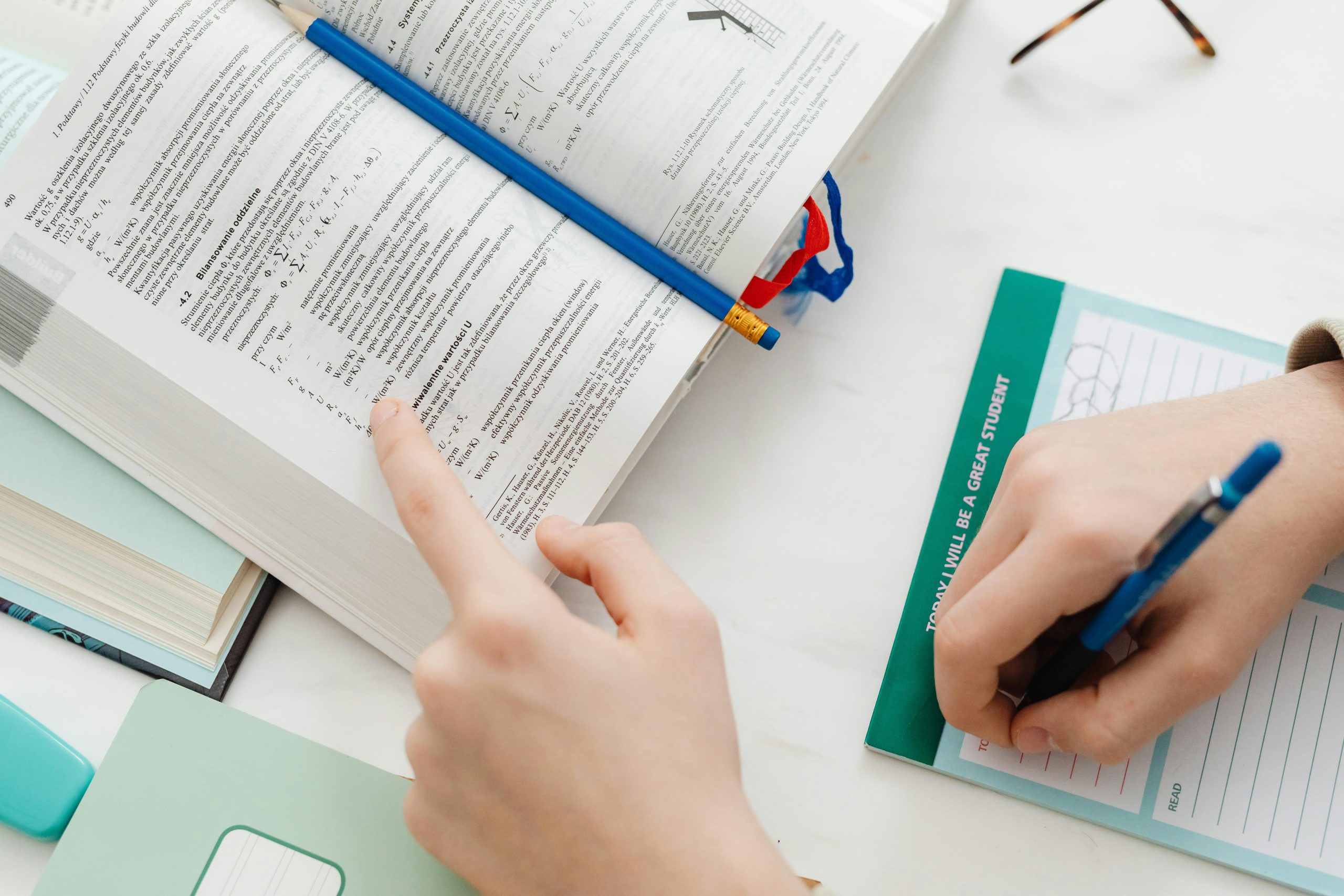 judul tesis cepat acc